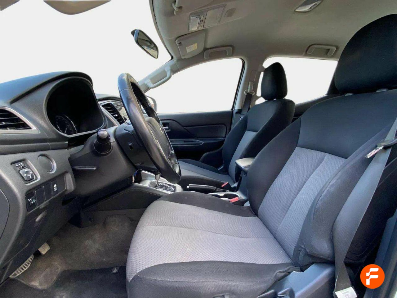 Foto Mitsubishi L200 12