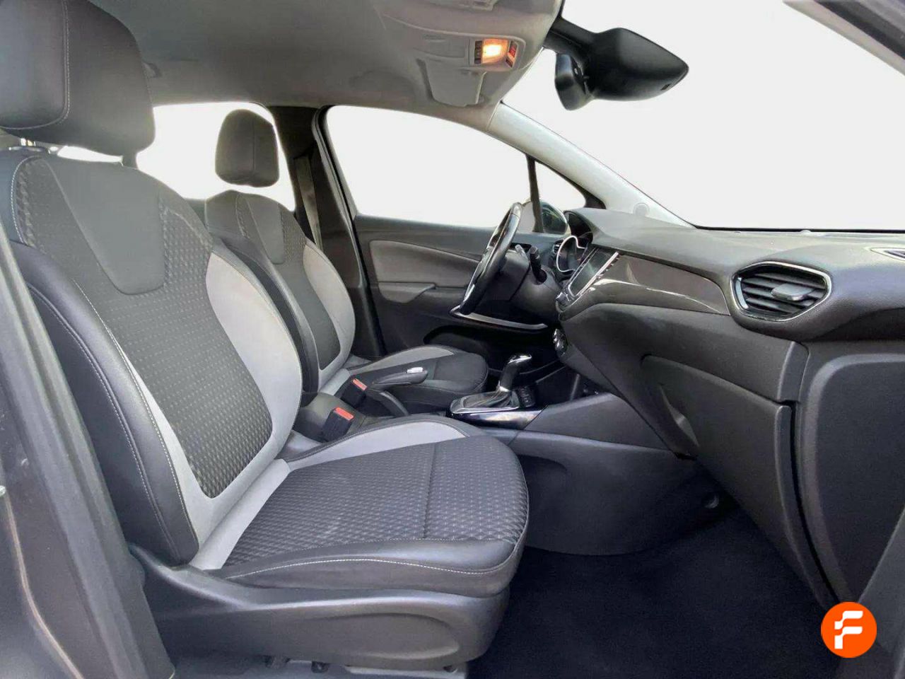 Foto Opel Crossland X 10