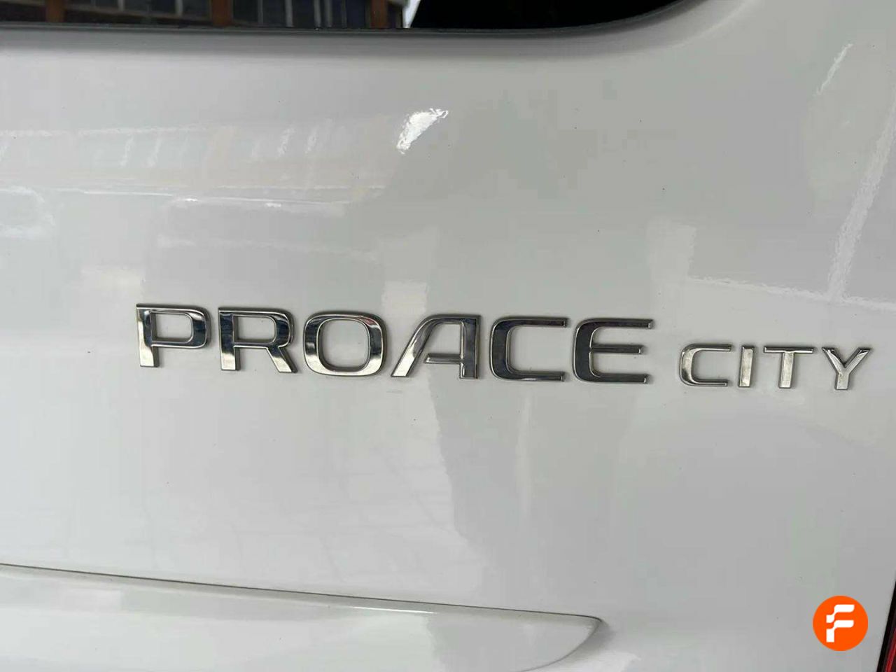 Foto Toyota Proace 9