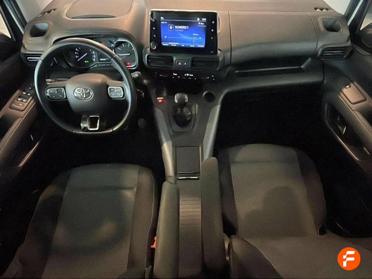 Foto Toyota Proace 16