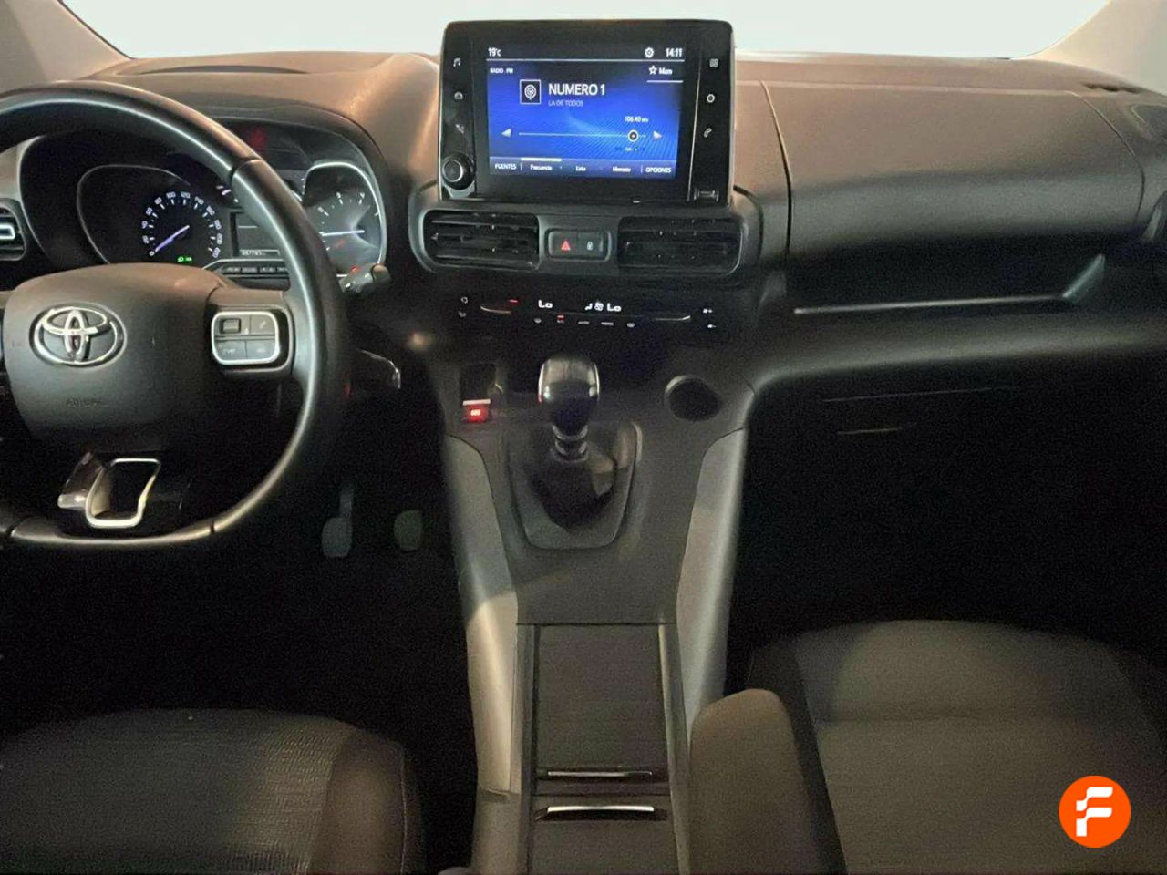 Foto Toyota Proace 19