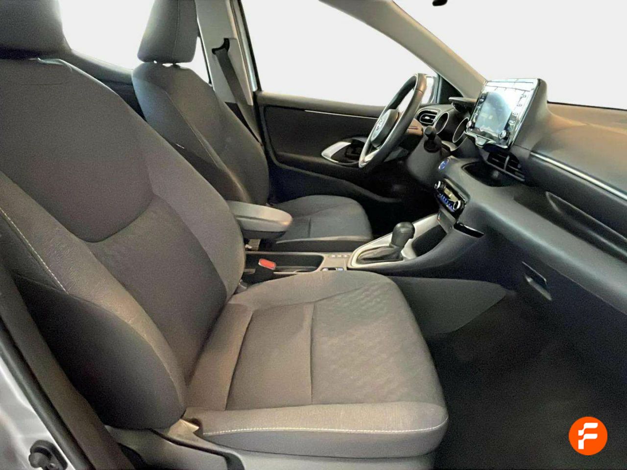 Foto Toyota Yaris 13