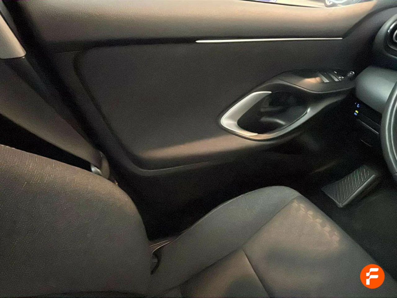 Foto Toyota Yaris 16