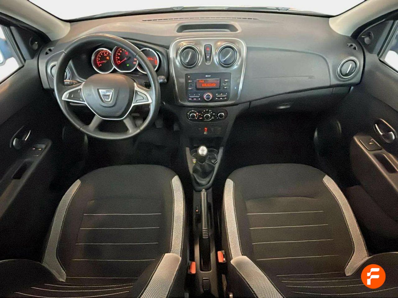 Foto Dacia Sandero 15