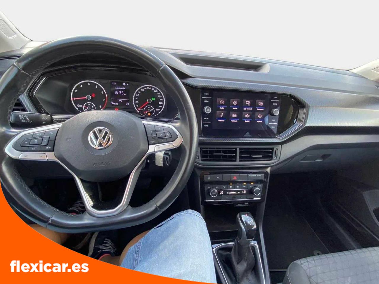 Foto Volkswagen T-Cross 11