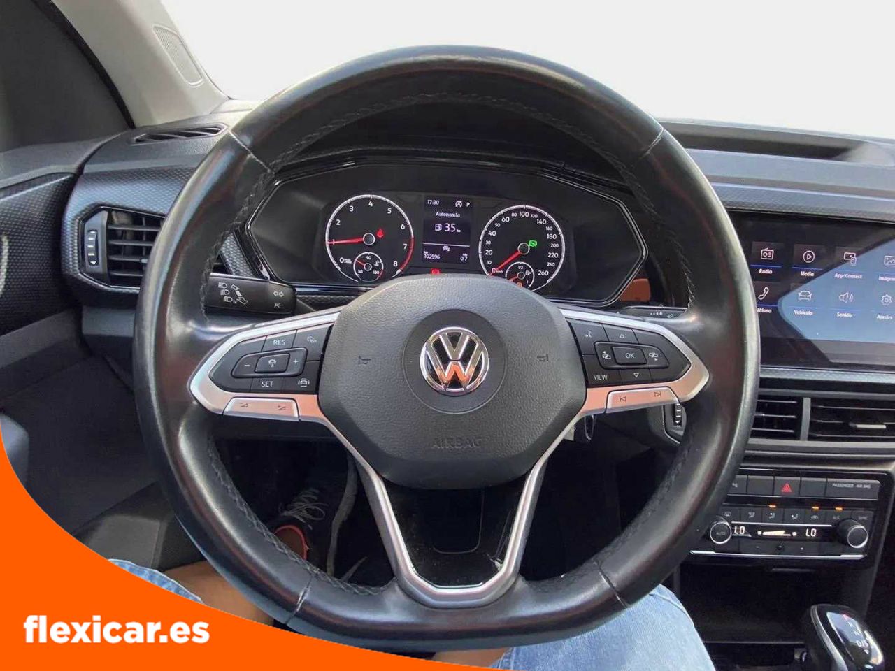 Foto Volkswagen T-Cross 12