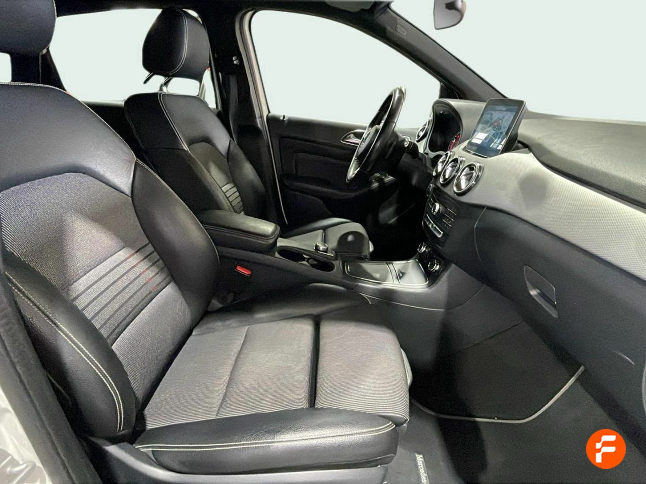 Foto Mercedes-Benz Clase B 13