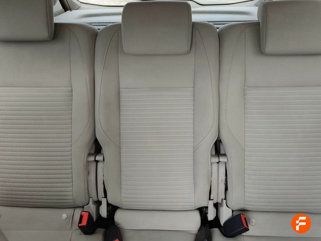 Foto Ford C-Max 17