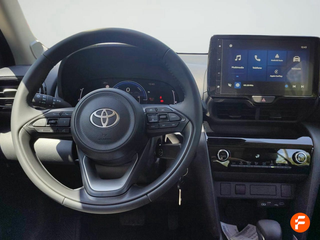 Foto Toyota Yaris 11