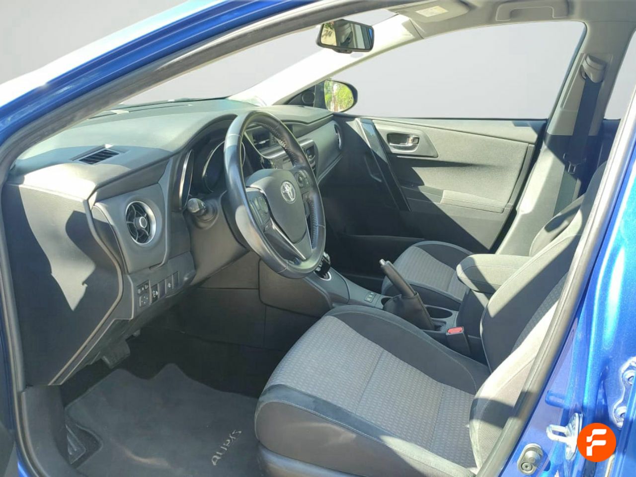 Foto Toyota Auris 15