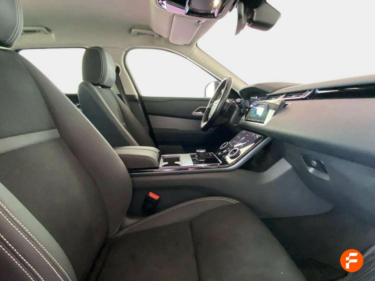 Foto Land-Rover Range Rover Velar 14