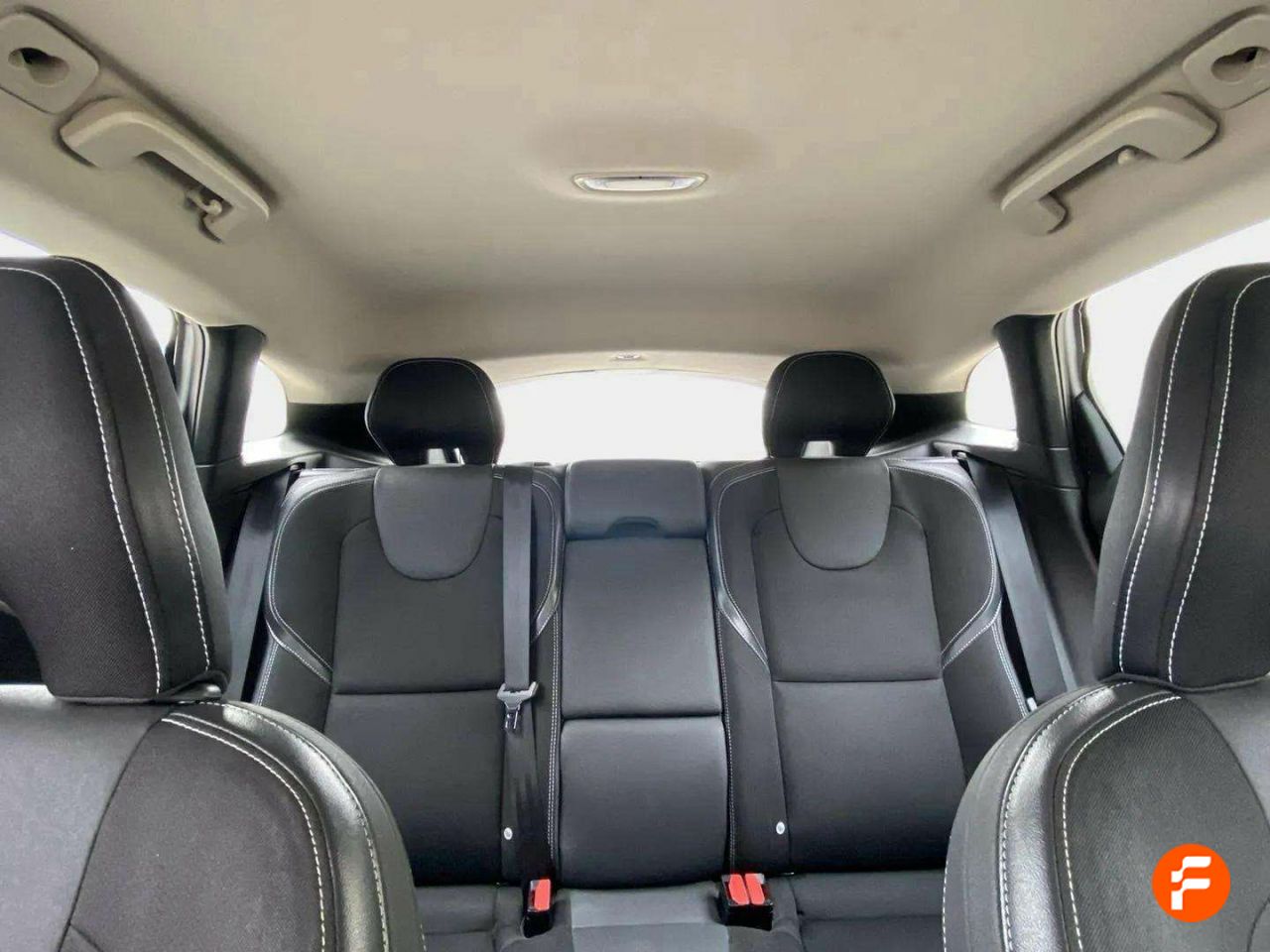 Foto Volvo V40 16