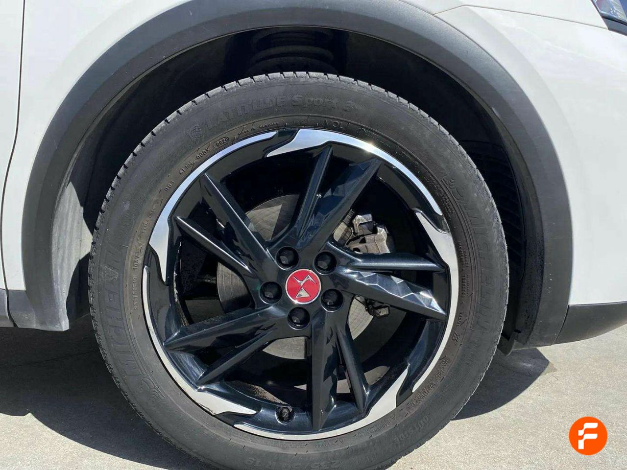 Foto DS Automobiles DS 7 31