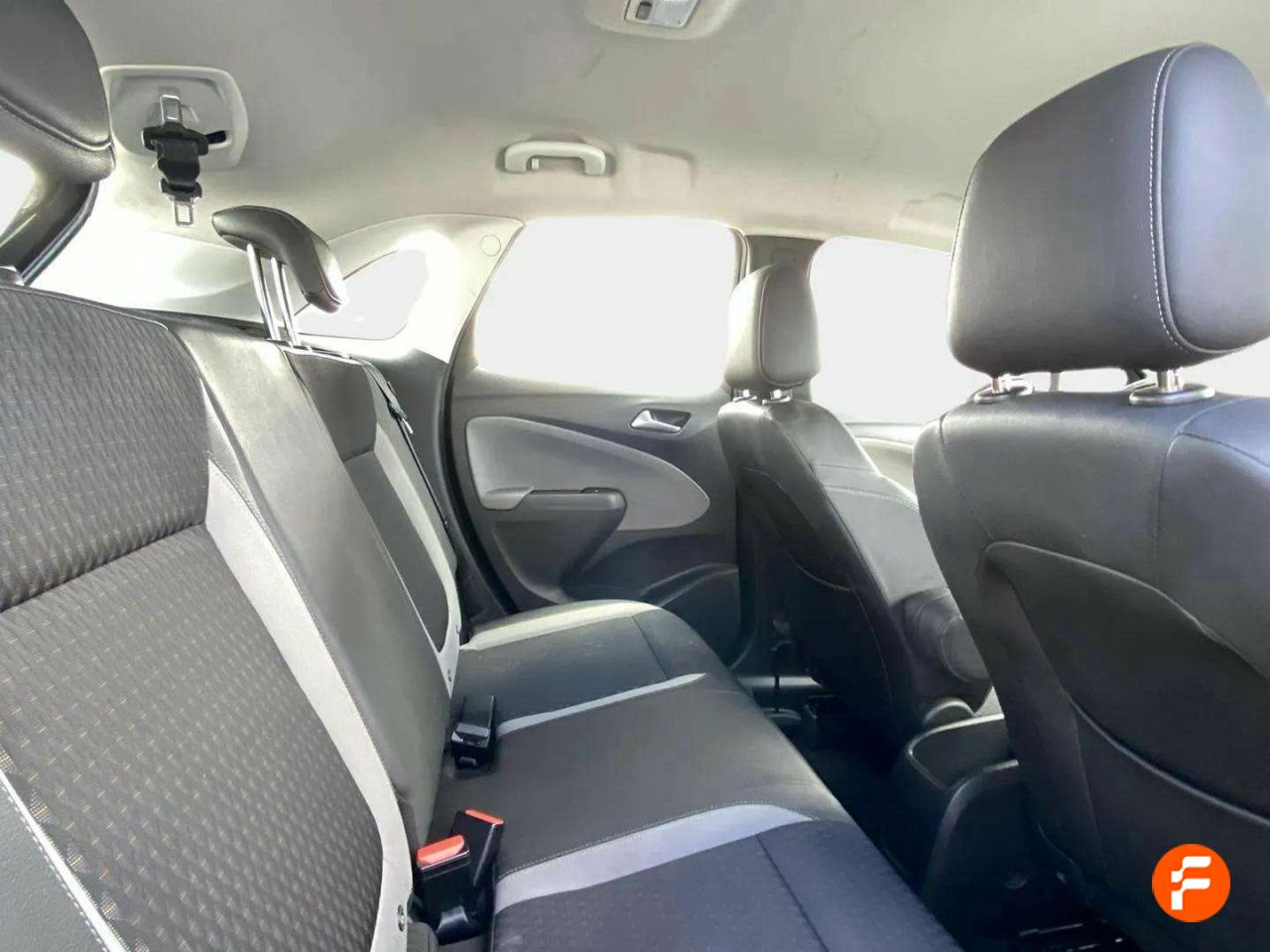 Foto Opel Crossland X 15