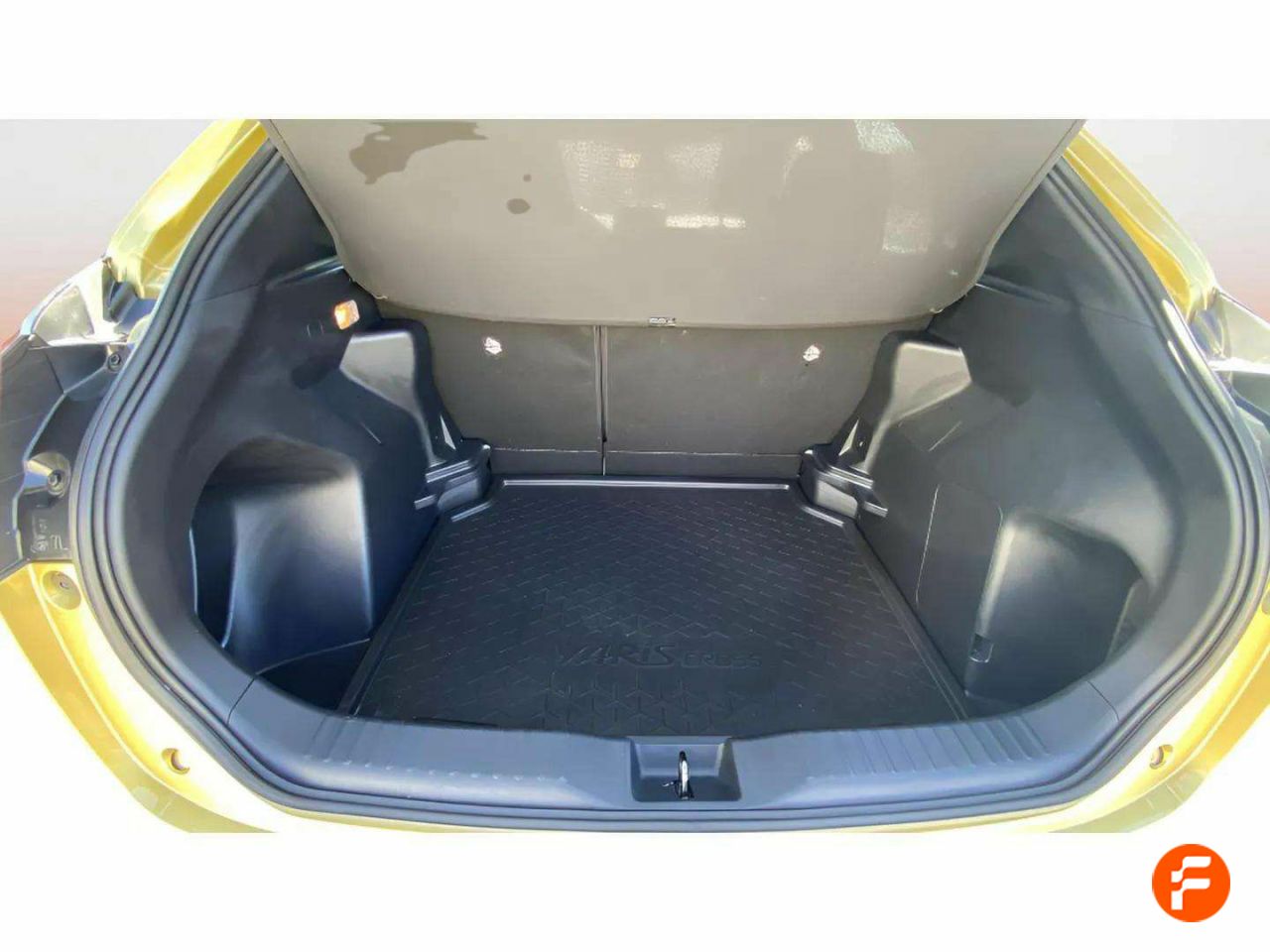 Foto Toyota Yaris 16