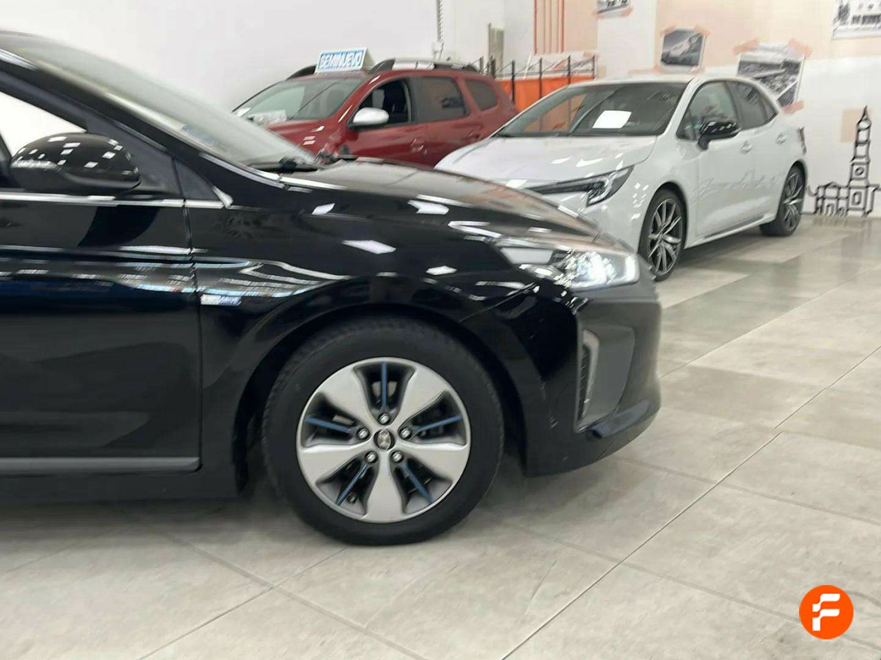 Foto Hyundai IONIQ 10