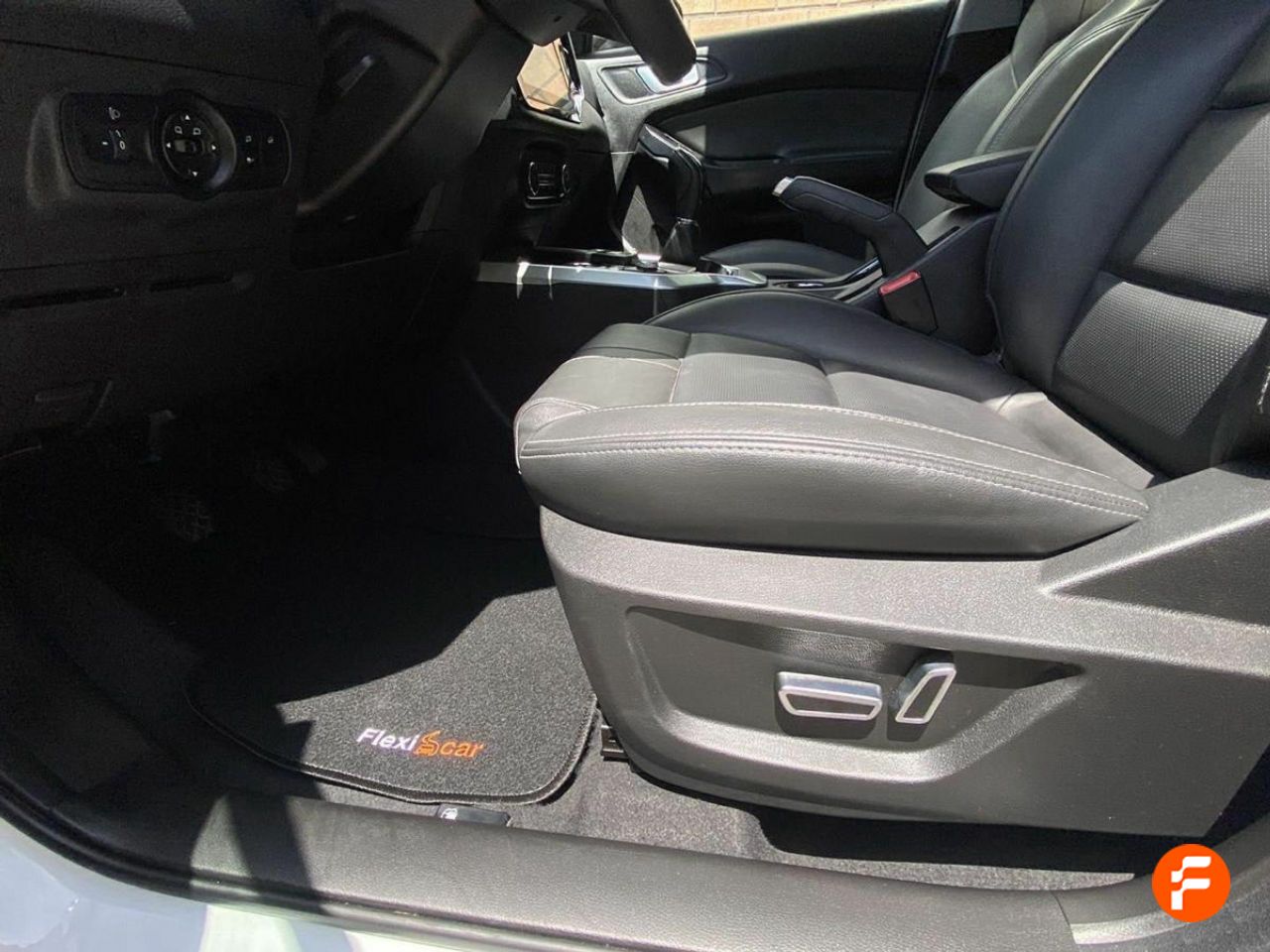 Foto DR Automobiles DR4 17
