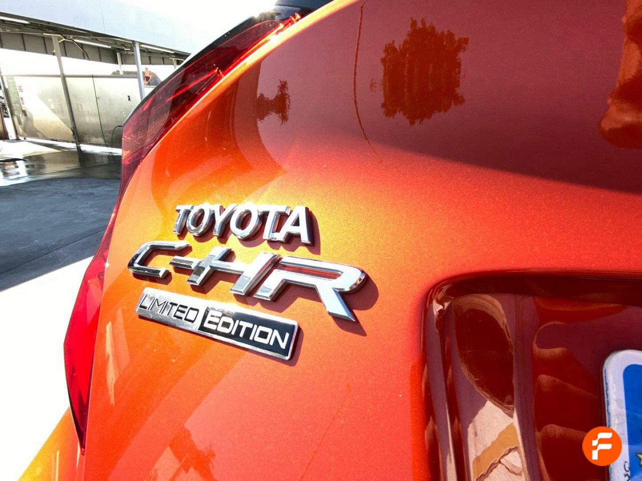 Foto Toyota C-HR 23