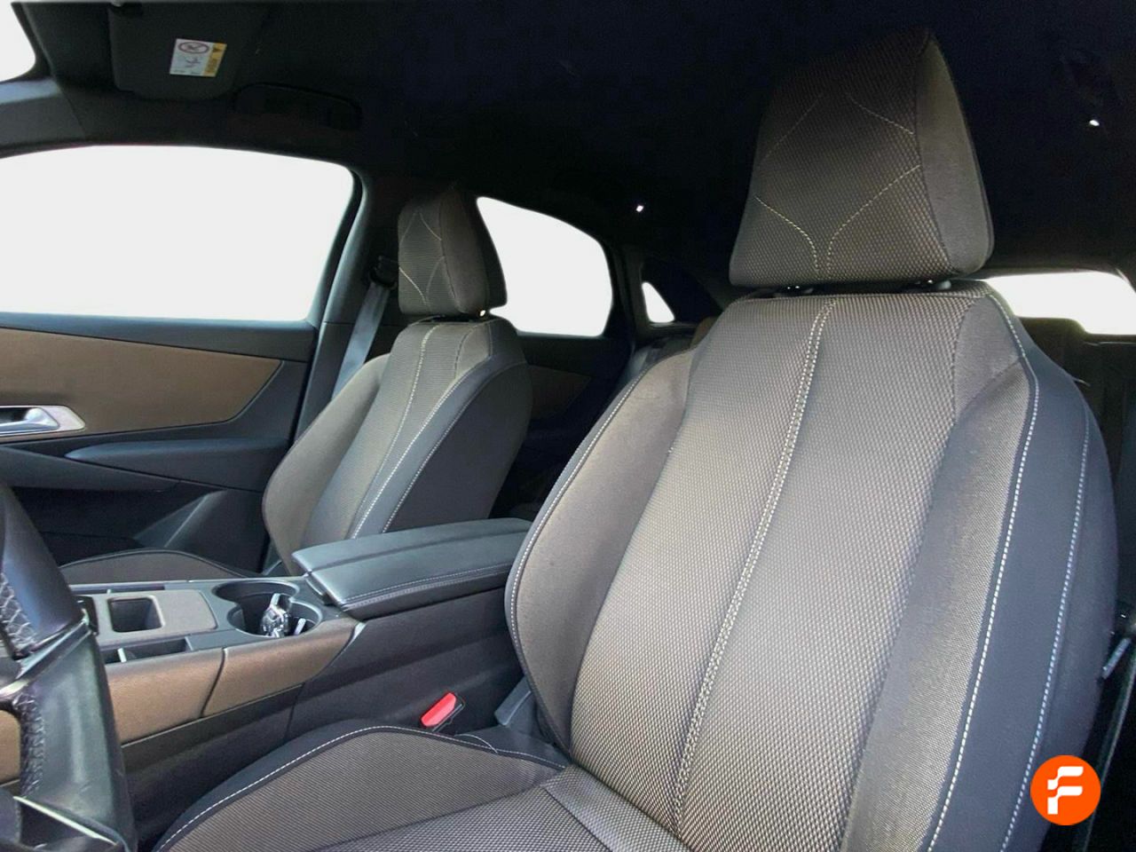 Foto DS Automobiles DS 7 16
