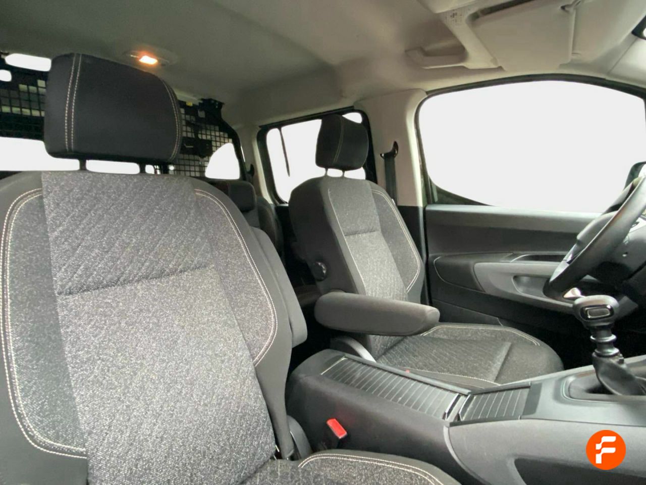 Foto Peugeot Rifter 17