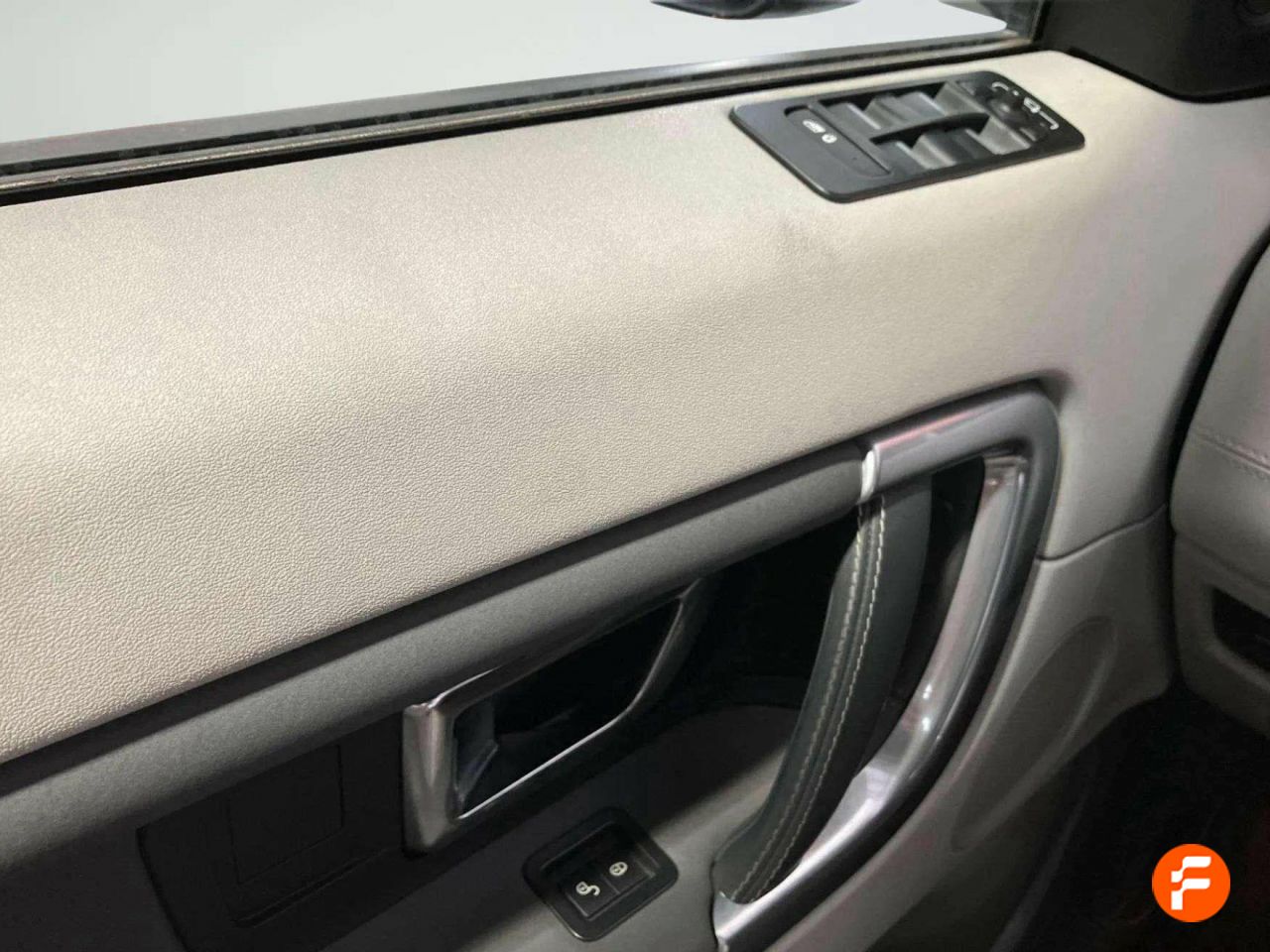 Foto Land-Rover Discovery Sport 11
