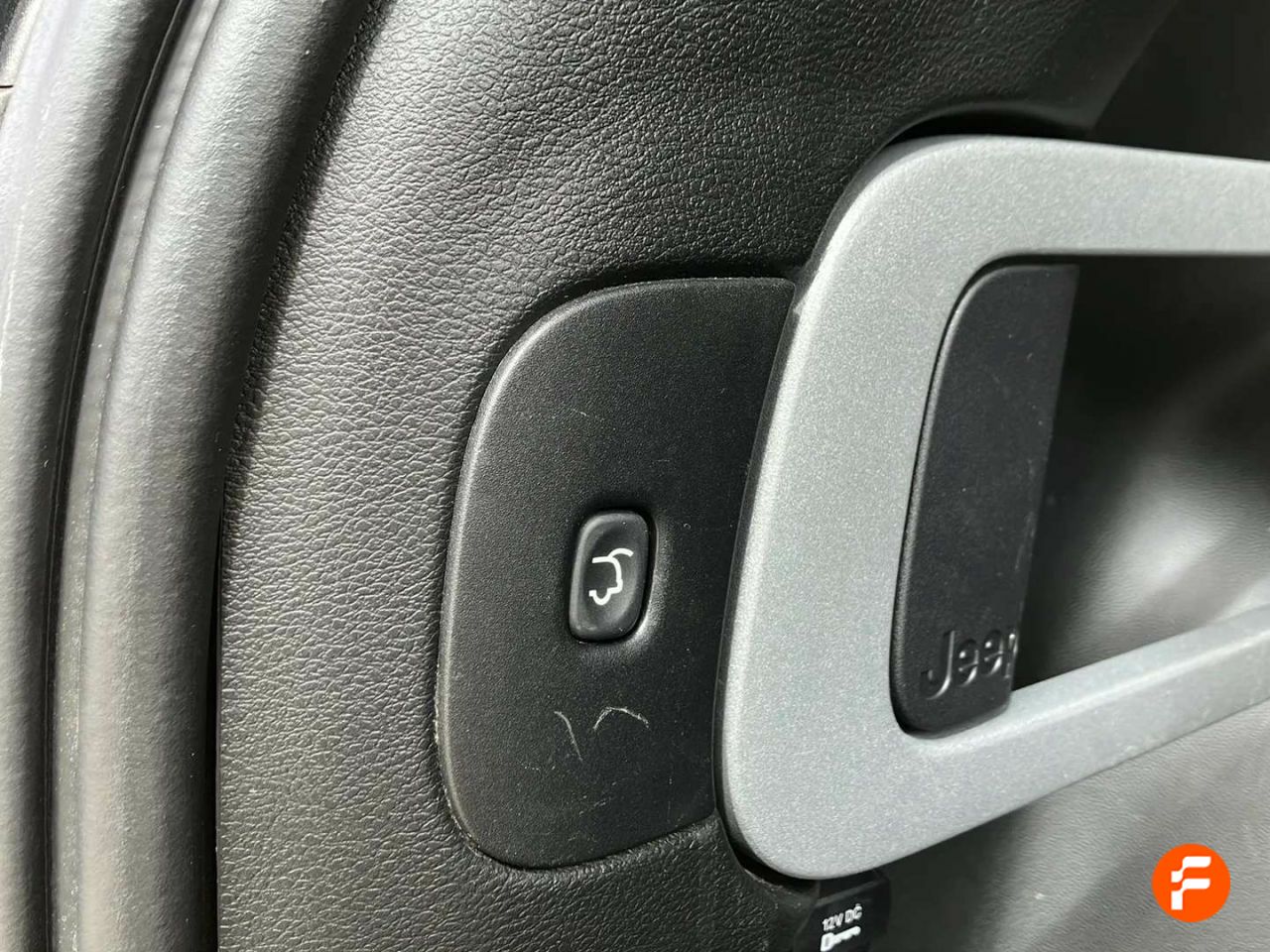 Foto Jeep Cherokee 23