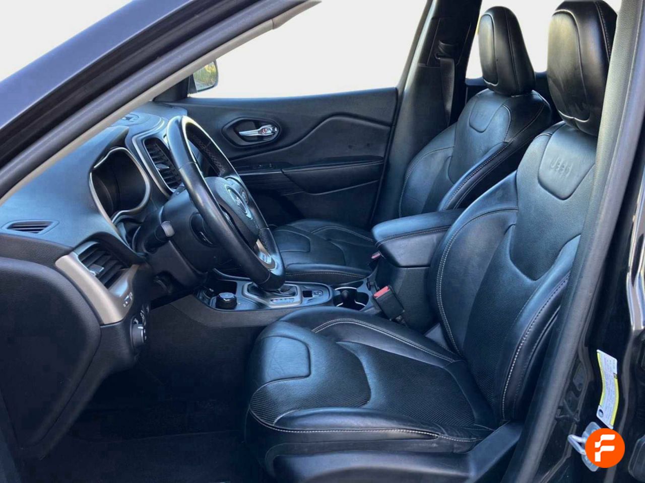 Foto Jeep Cherokee 11