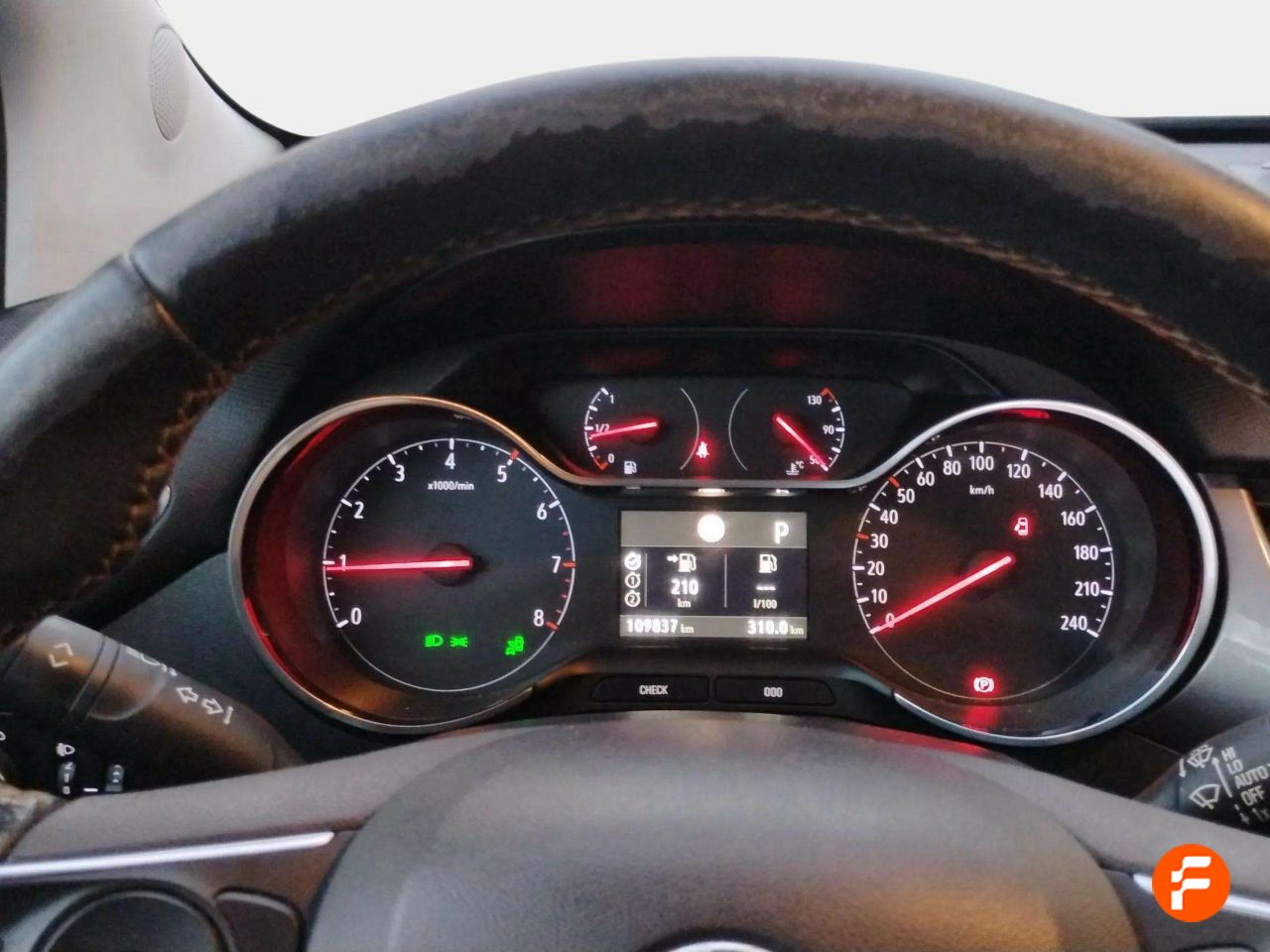 Foto Opel Crossland X 10