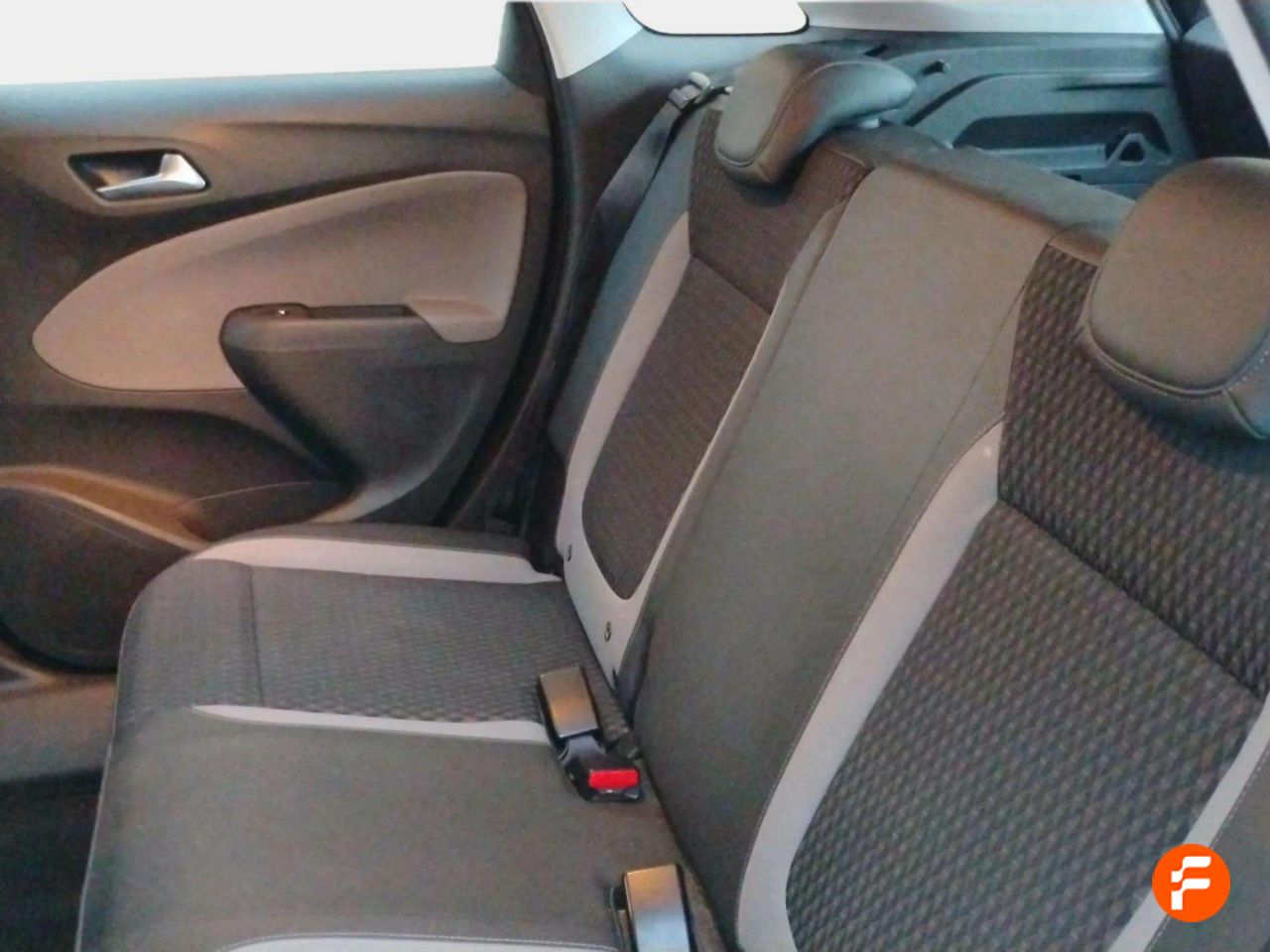 Foto Opel Crossland X 13
