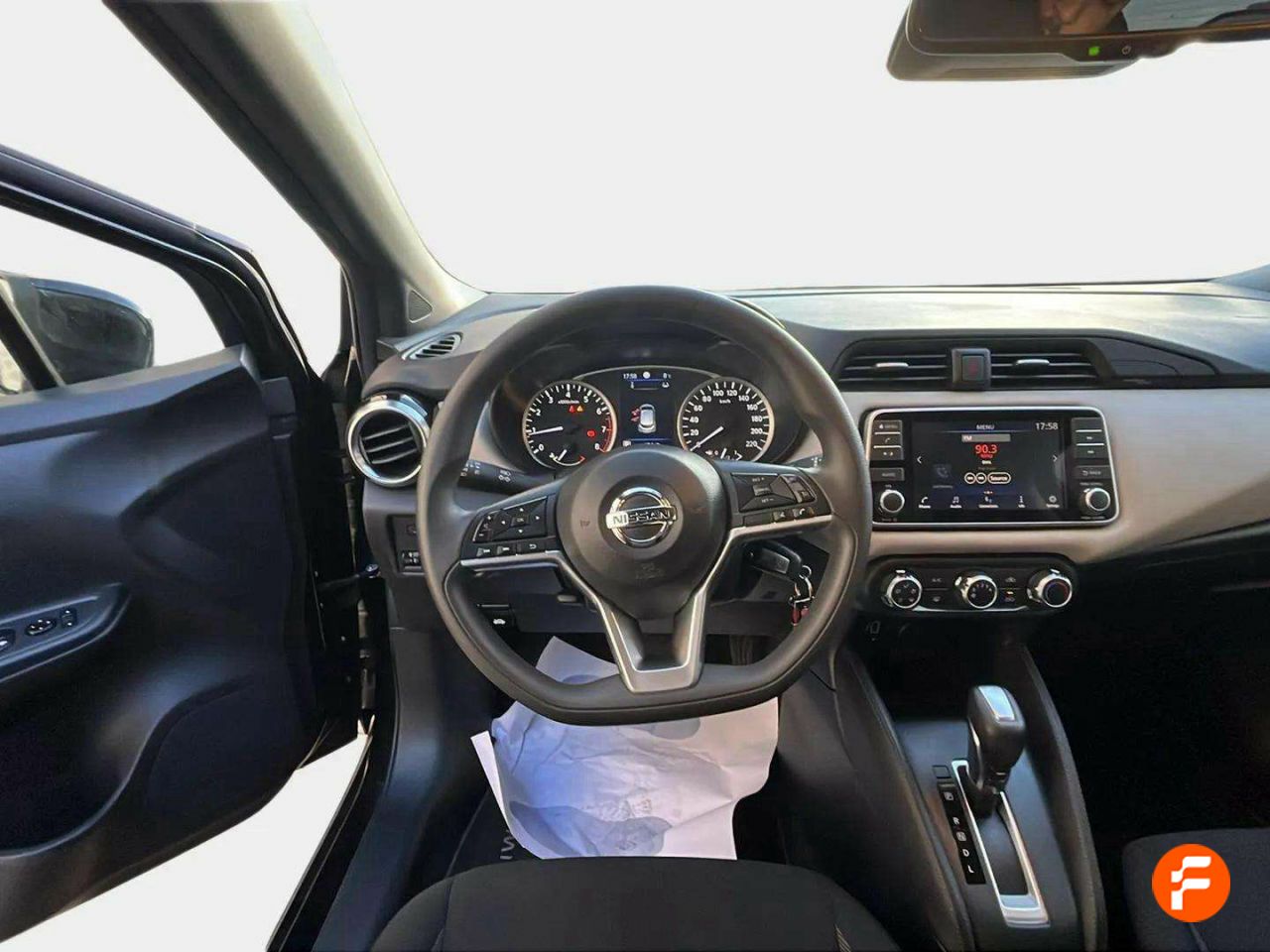 Foto Nissan Micra 9