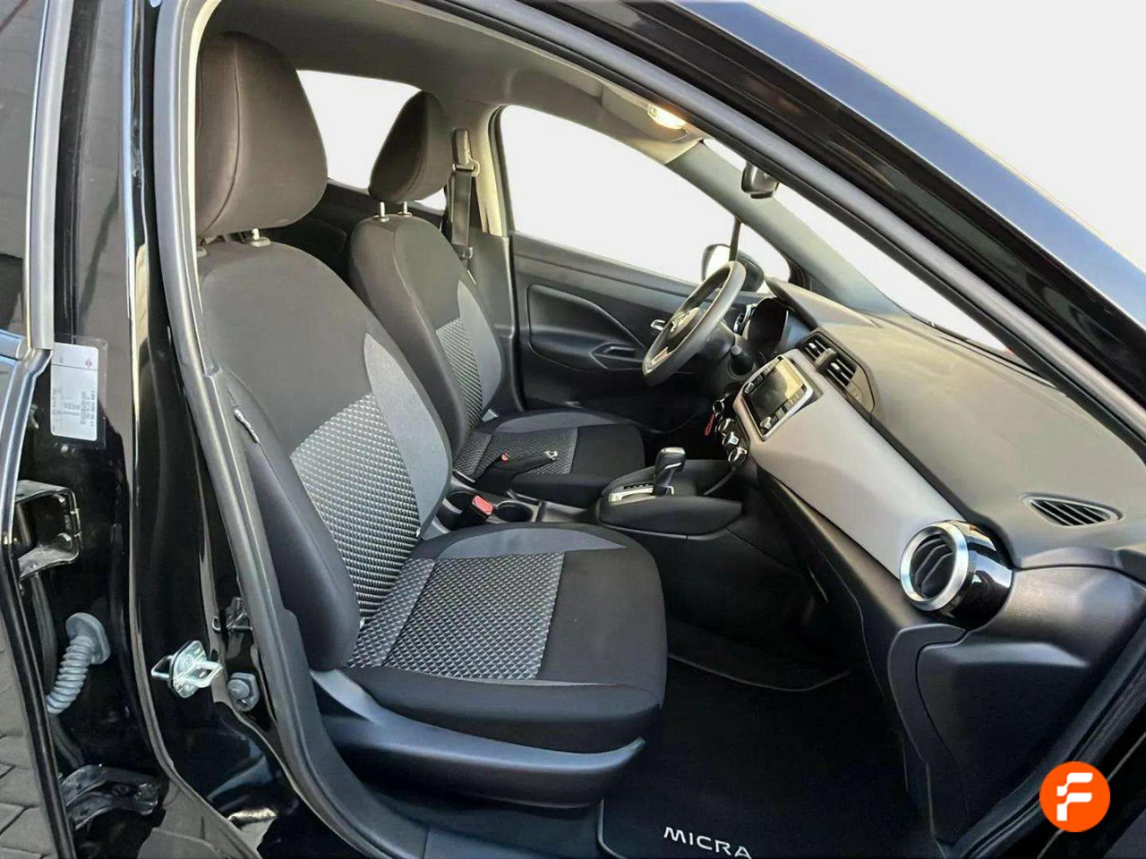 Foto Nissan Micra 11
