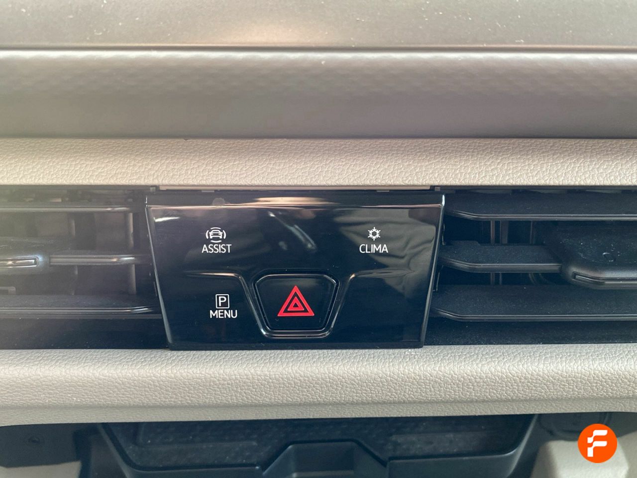 Foto Volkswagen Multivan 13