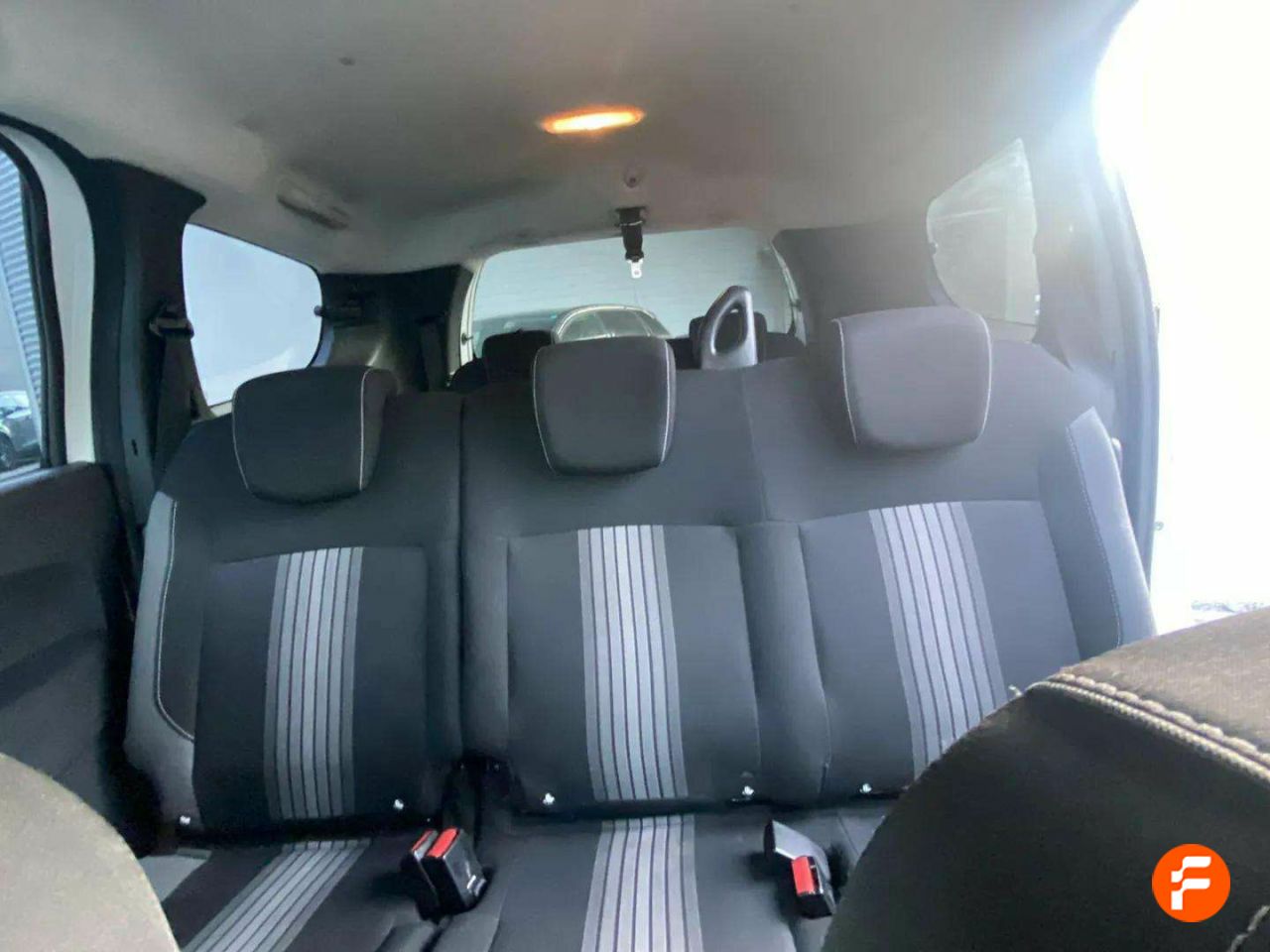 Foto Dacia Lodgy 14