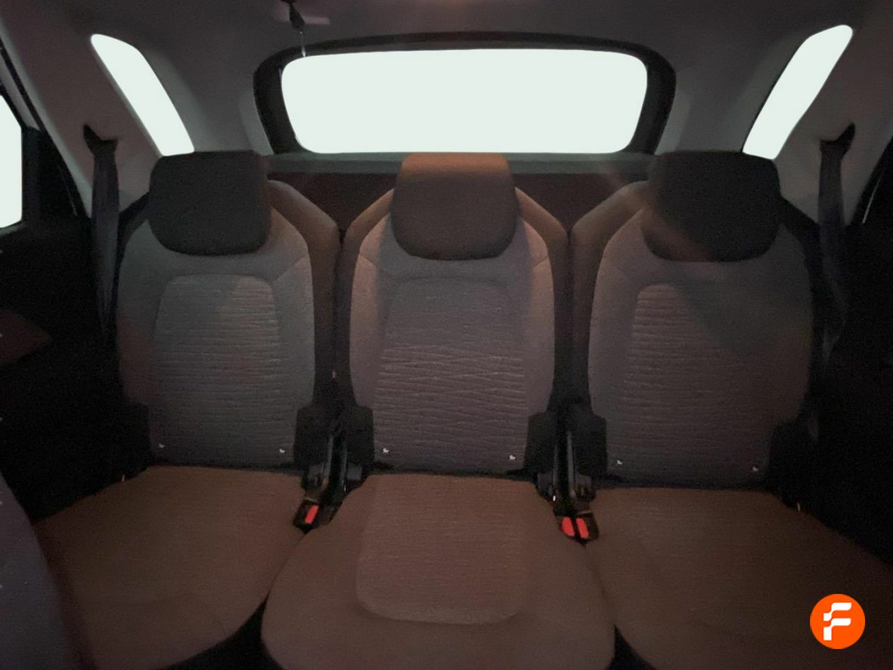 Foto Citroën C4 Picasso 17