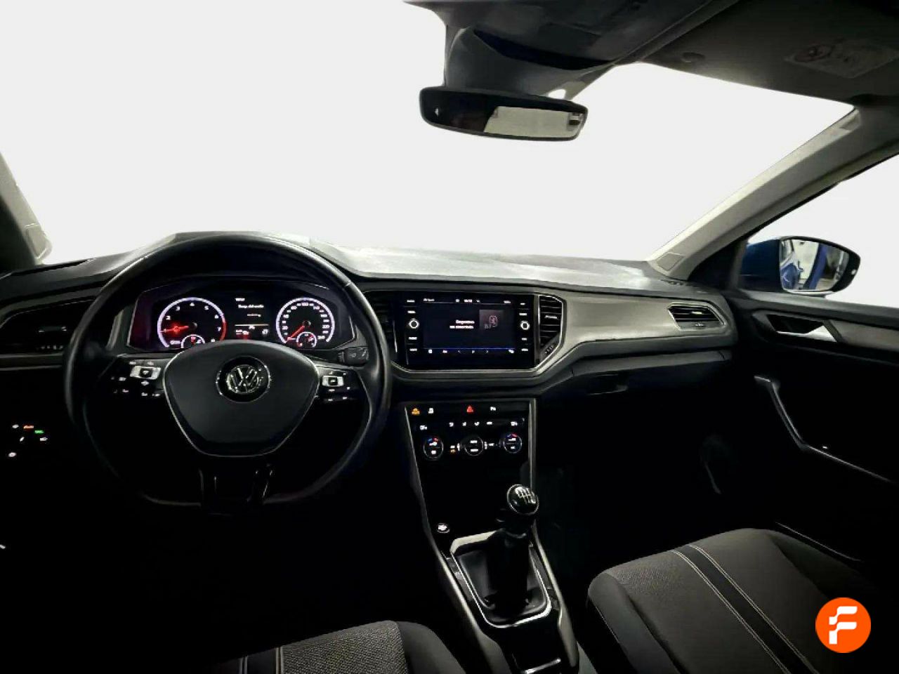 Foto Volkswagen T-Roc 14