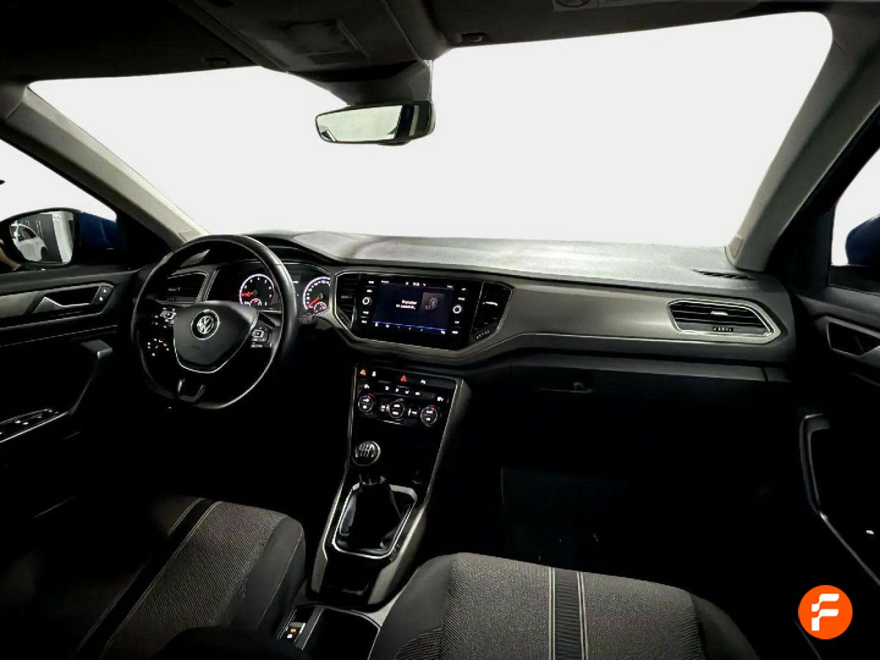 Foto Volkswagen T-Roc 15