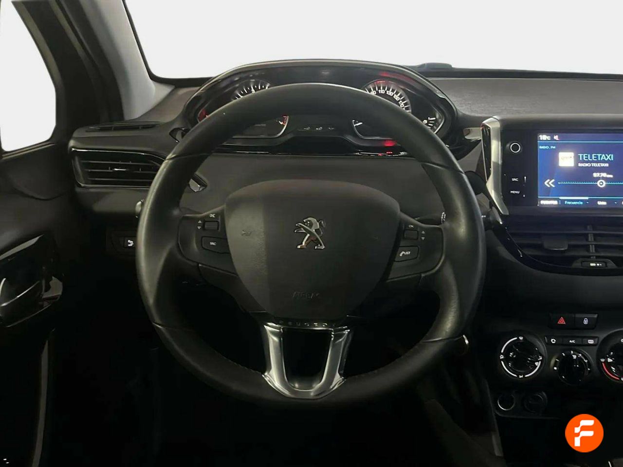 Foto Peugeot 208 12