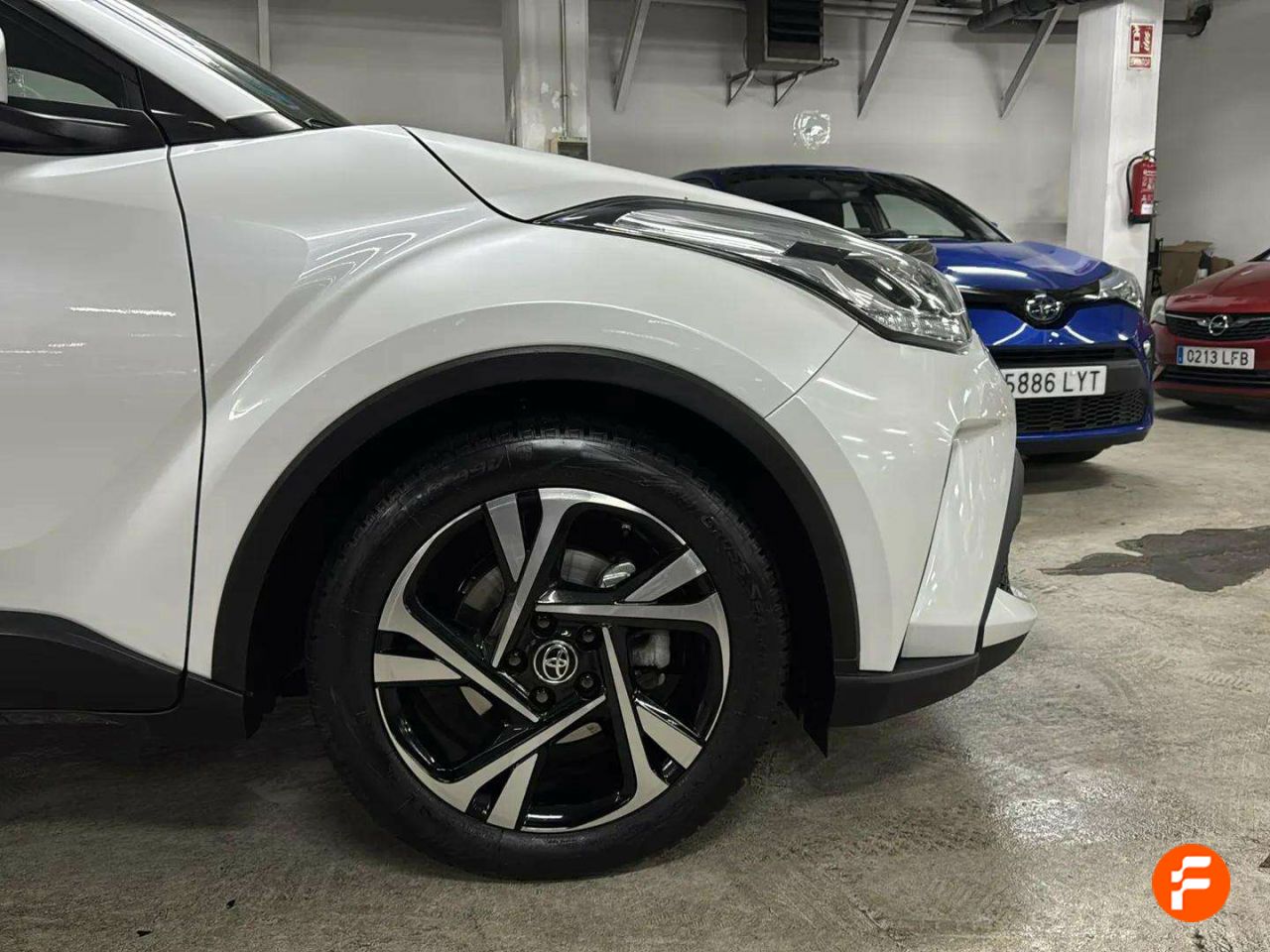 Foto Toyota C-HR 11