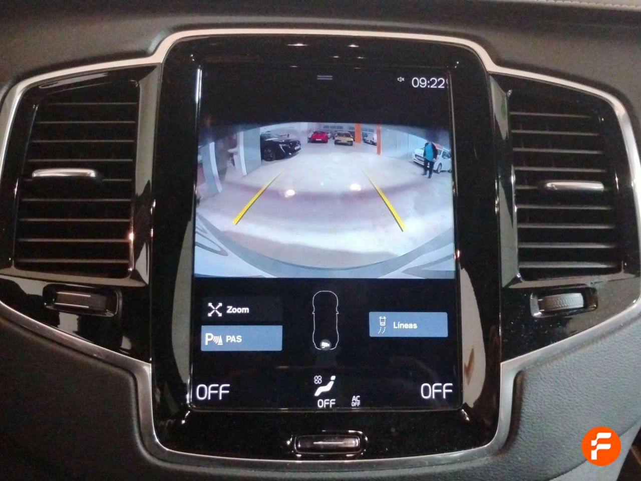 Foto Volvo XC90 13