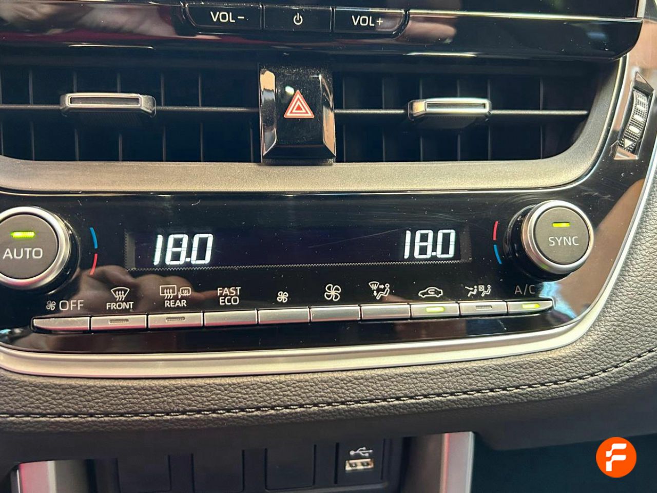 Foto Toyota Corolla 14