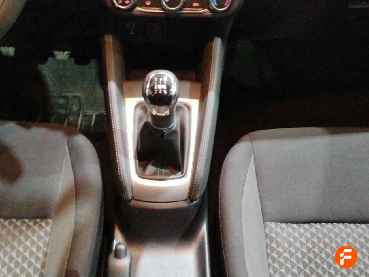 Foto Nissan Micra 7