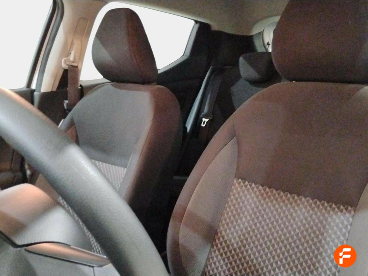 Foto Nissan Micra 10