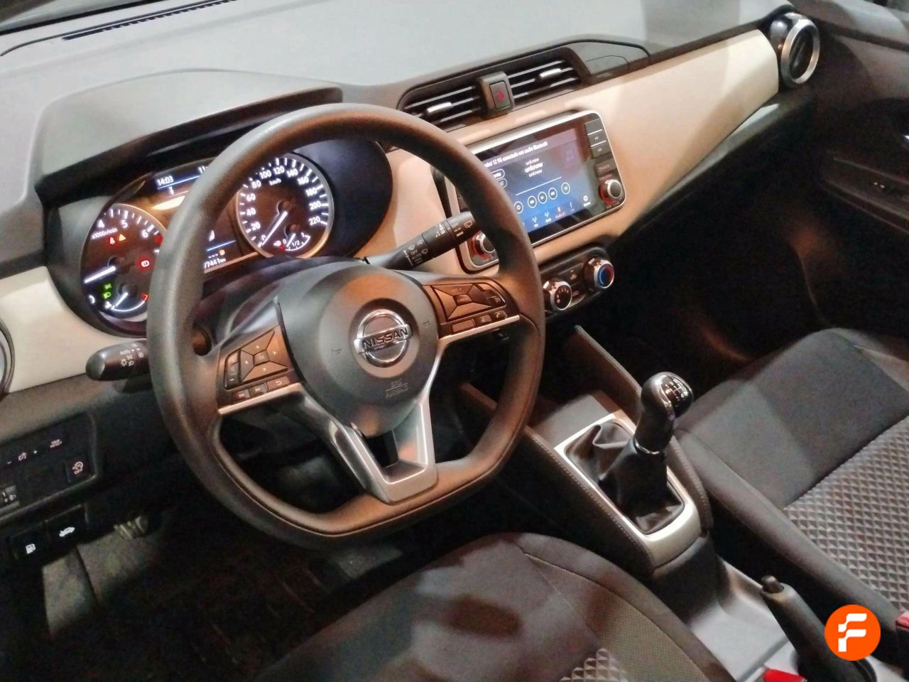 Foto Nissan Micra 13