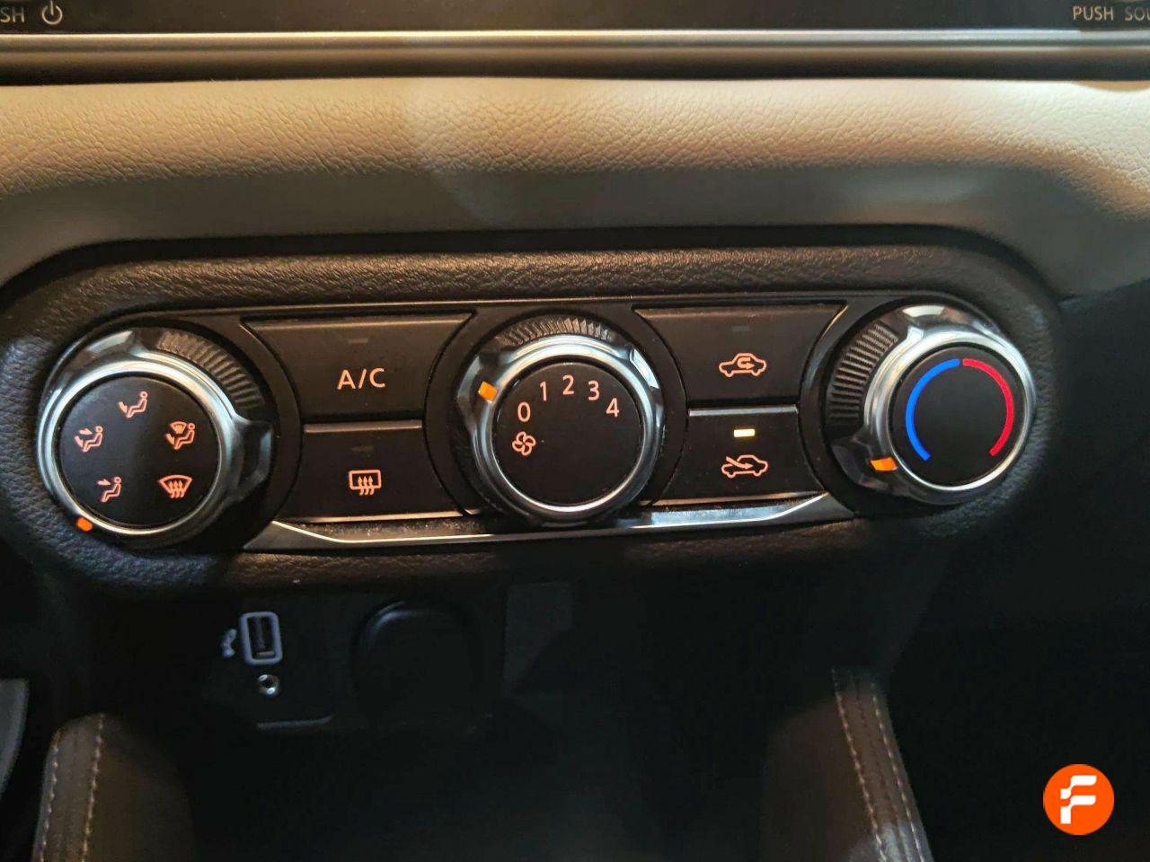Foto Nissan Micra 12