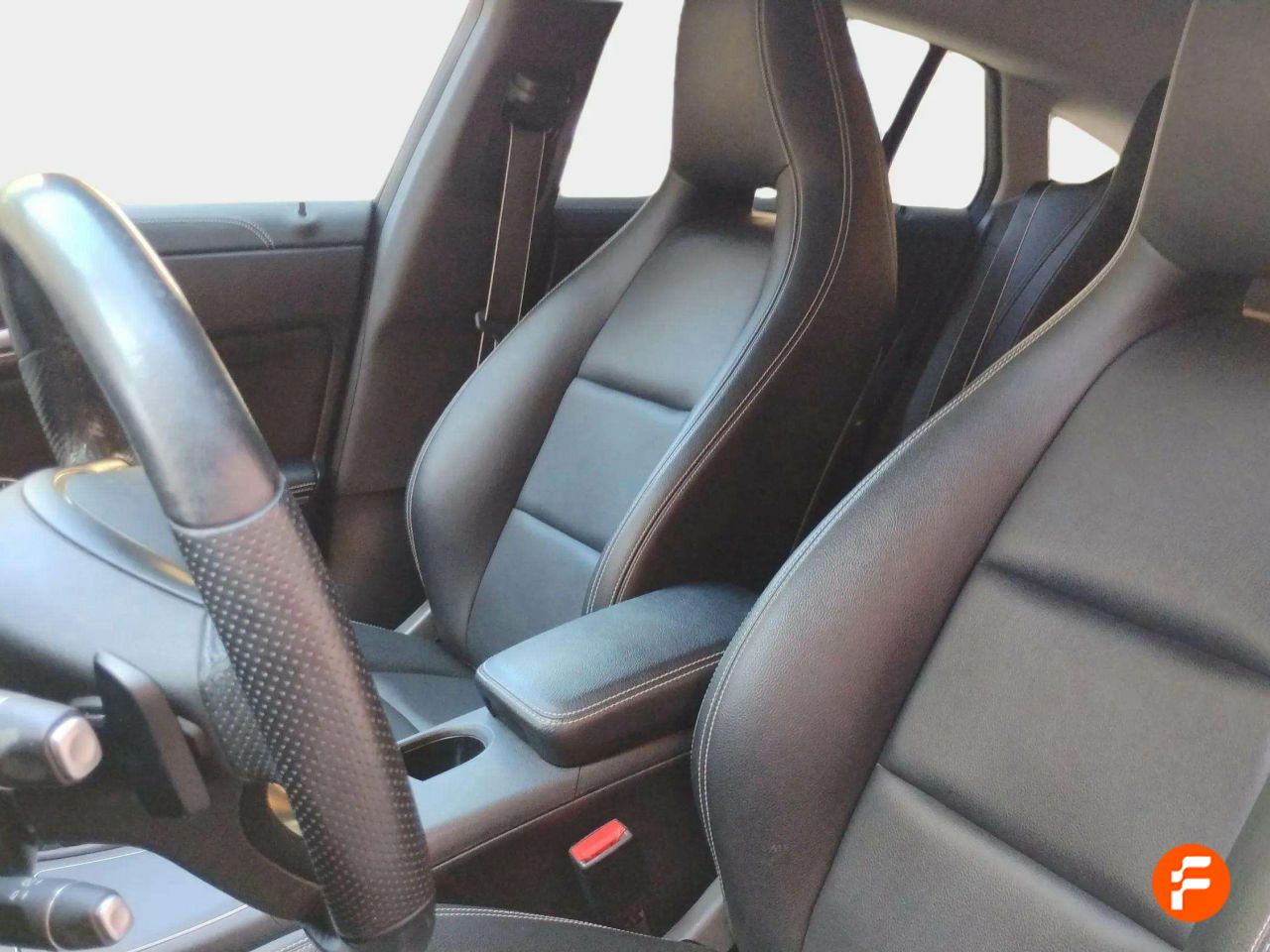 Foto Mercedes-Benz Clase CLA 11