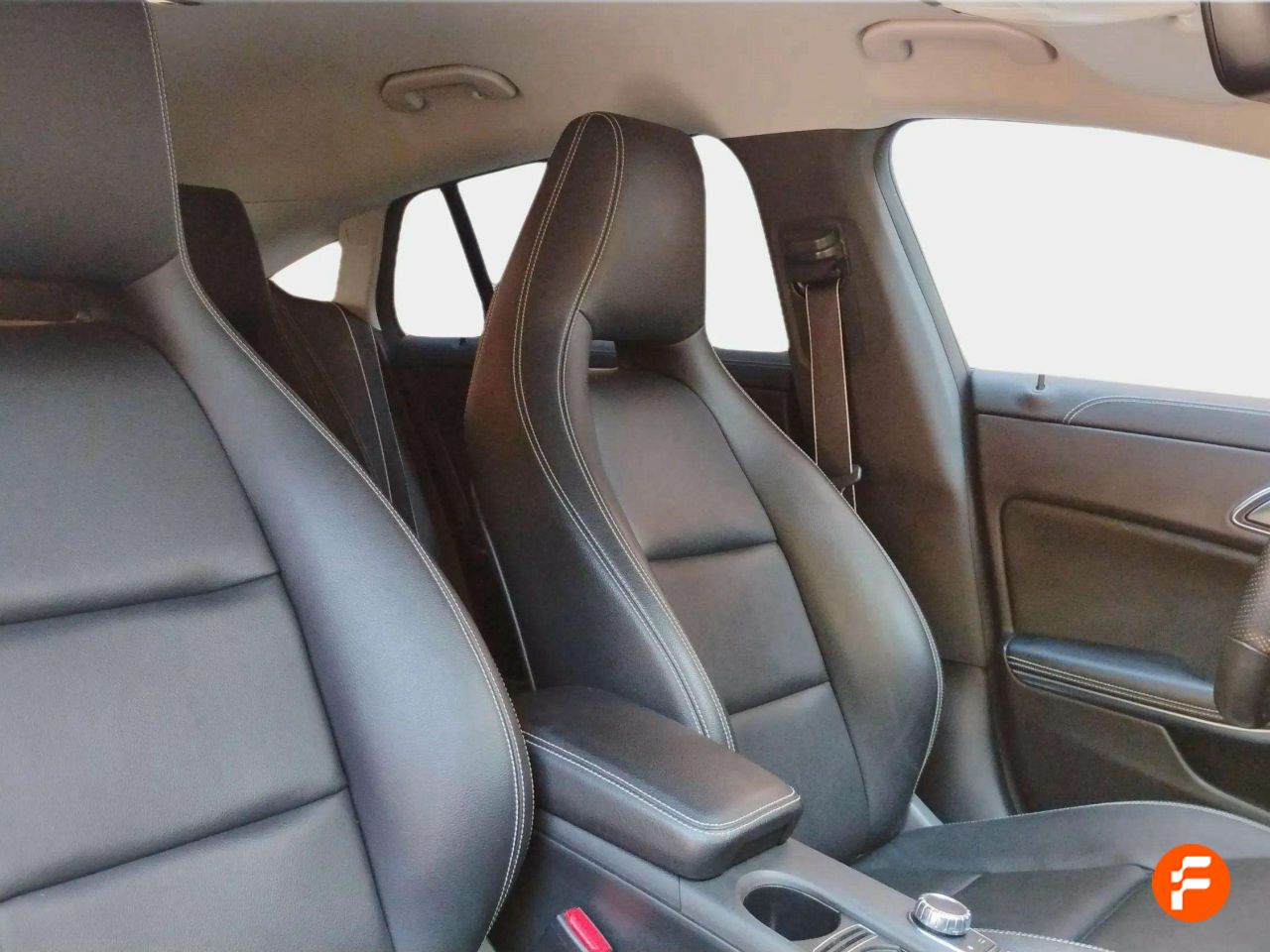 Foto Mercedes-Benz Clase CLA 12