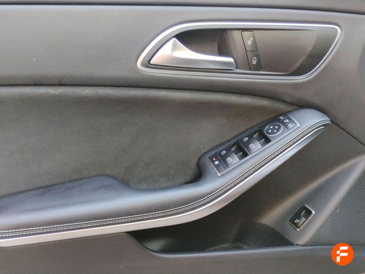 Foto Mercedes-Benz Clase CLA 17