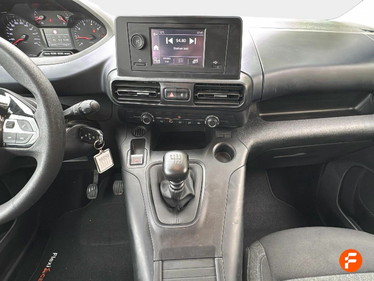 Foto Peugeot Rifter 19
