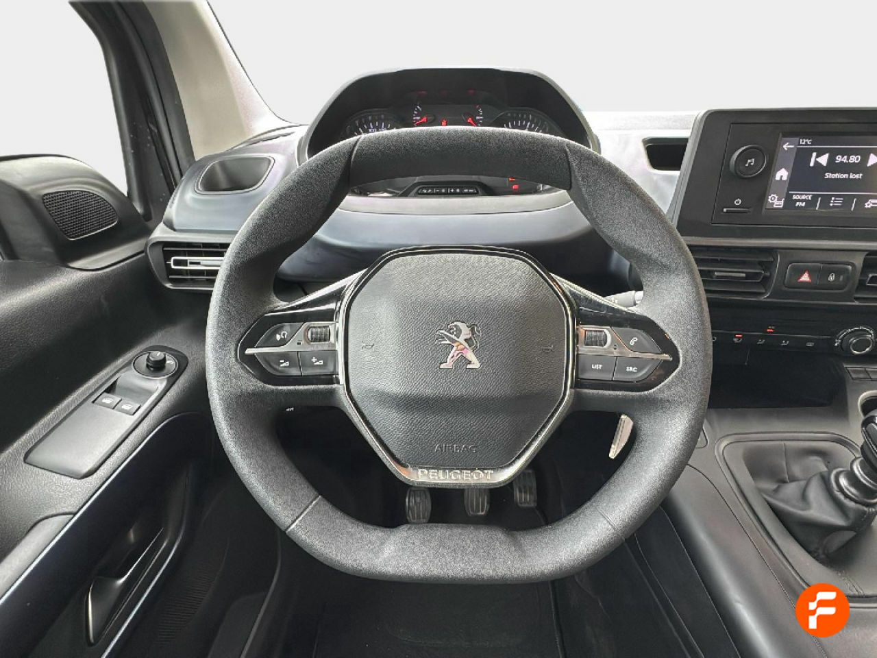 Foto Peugeot Rifter 10
