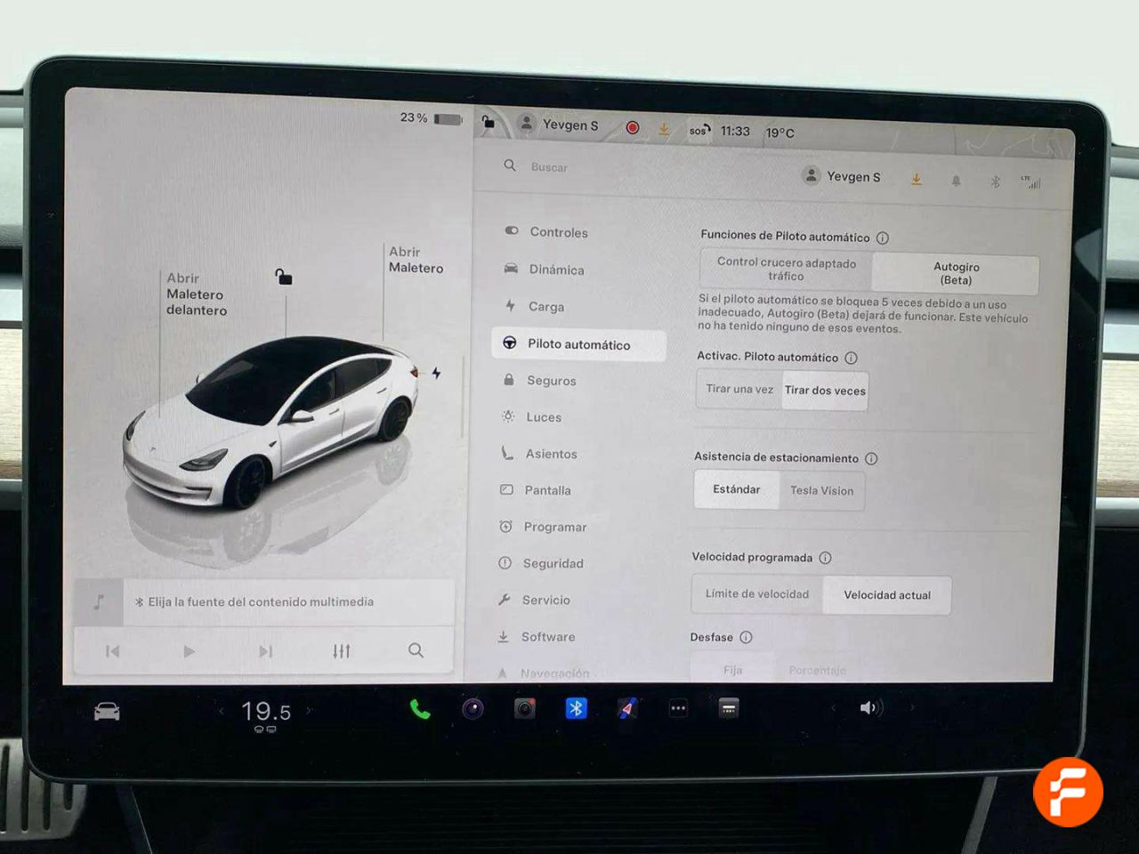 Foto Tesla Model 3 29